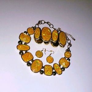 Fashion Necklace with Bracelet & Earrings